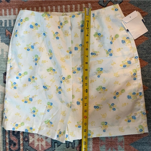 Liz Claiborne SKORT (skirt/short), floral—size 12. LIZ SPORT, NWT••• - Picture 8 of 8